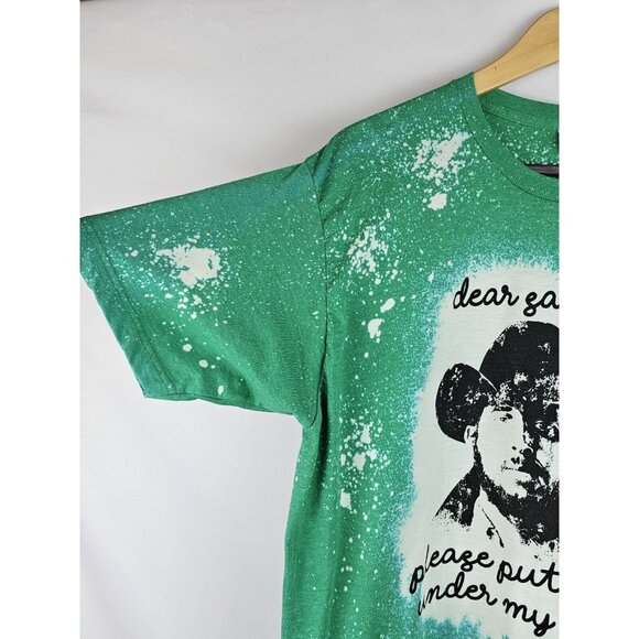 Yellowstone Christmas Womens Shirt Size XL Green Dear Santa Put Rip Under Tree - Picture 5 of 10